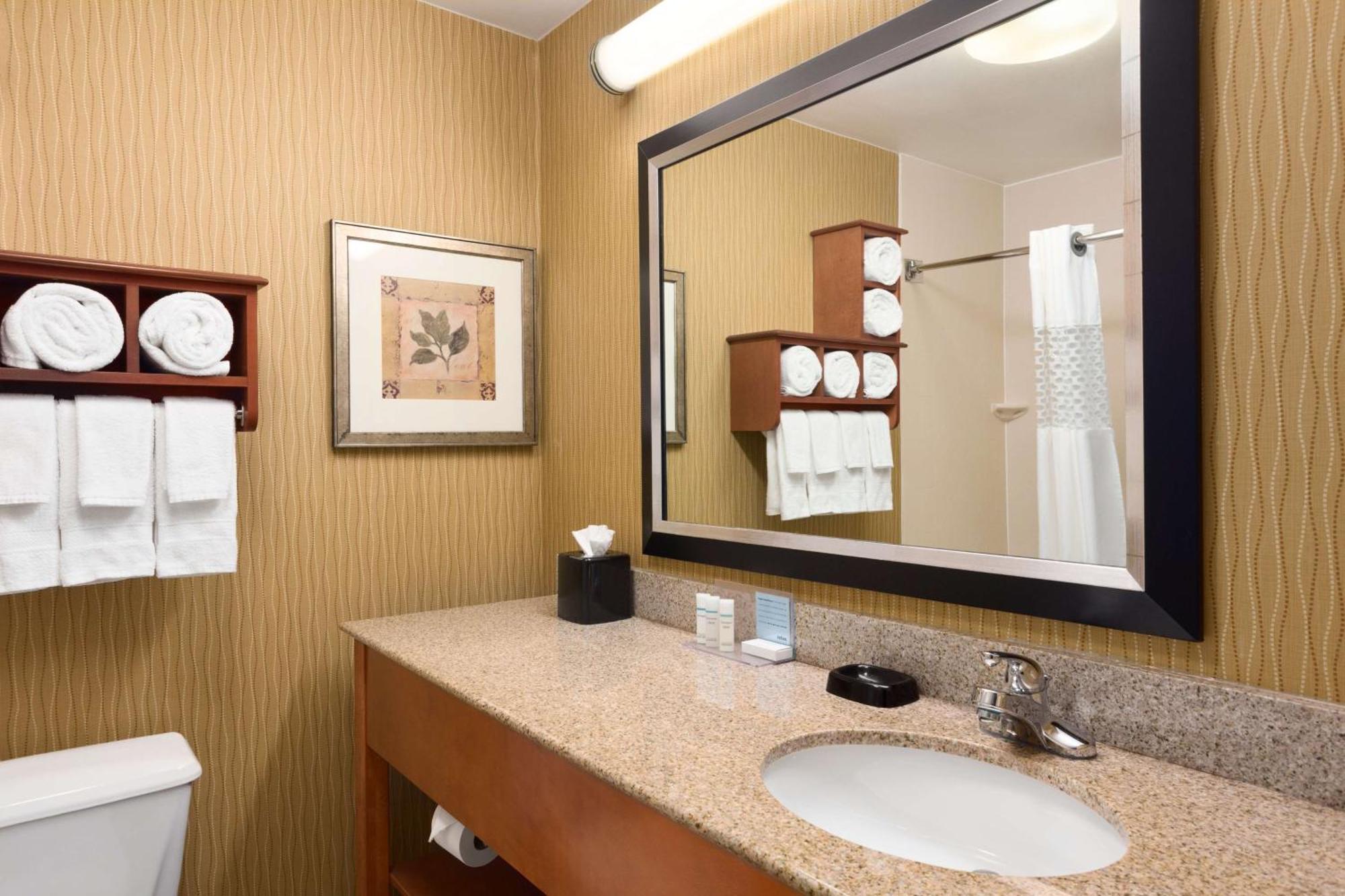Hampton Inn Wichita-East Exterior foto